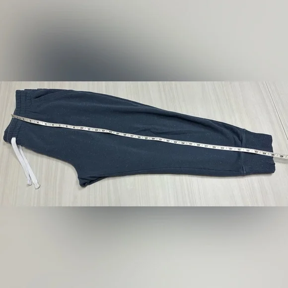 Woman’s Under Armour Navy/Grey Speckled Track Suit - Picture 6 of 16